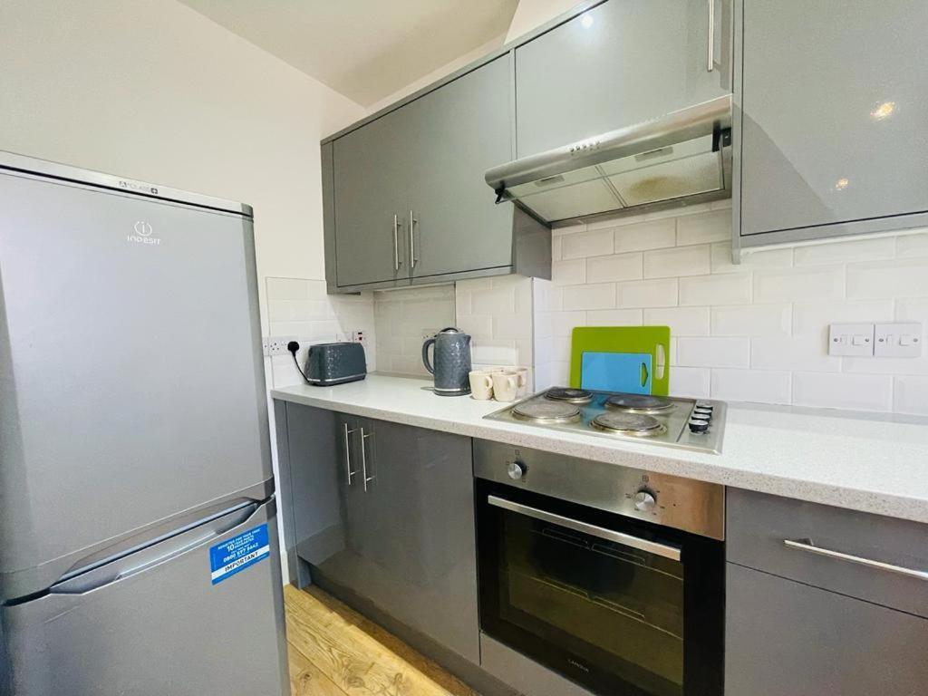 Lovely 2 Bedroom Serviced Apartment In Лондон Экстерьер фото