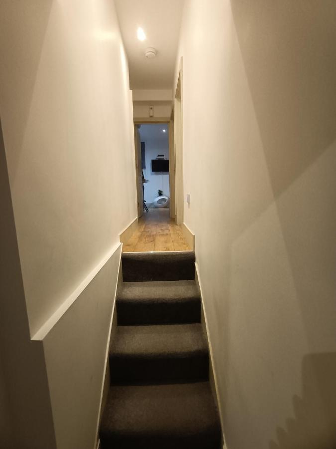 Lovely 2 Bedroom Serviced Apartment In Лондон Экстерьер фото